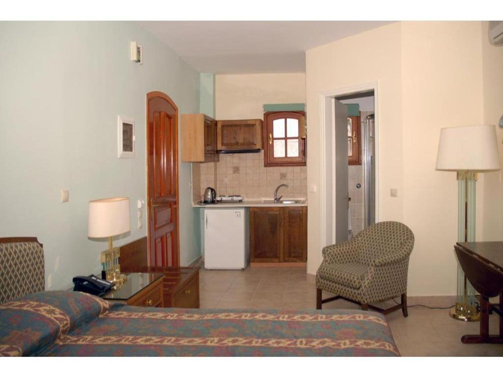 Corfu Club Standard Apartment 1 Danilia Екстериор снимка